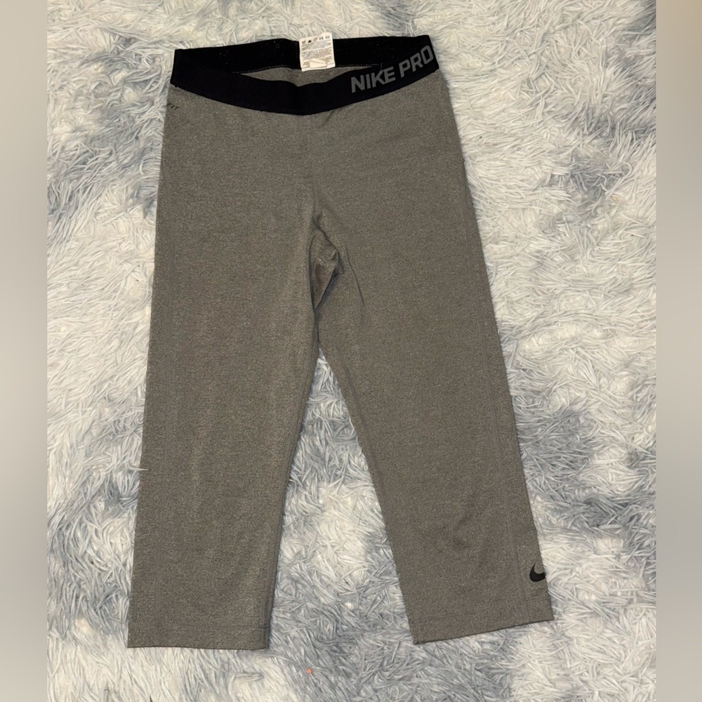 Nike Pro Capri Leggings